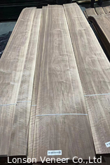 Crowm gesneden American Walnut Veneer Natural A/B Grade Dikte 0,45 mm