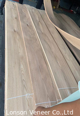 Dikte 0,6 - 3,0 mm Knotty White Oak Wood Veneer Voor meubels, vloeren