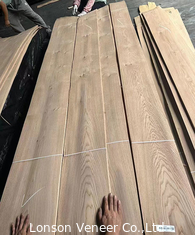 0.5mm Knotty Grade White Oak Wood Veneer voor Retro-stijl meubel deur