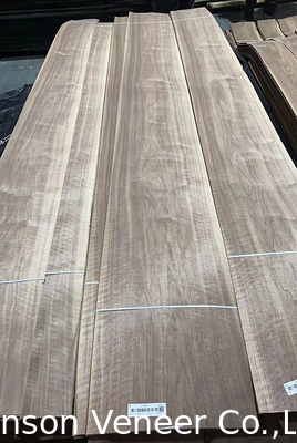 Crowm gesneden American Walnut Veneer Natural A/B Grade Dikte 0,45 mm